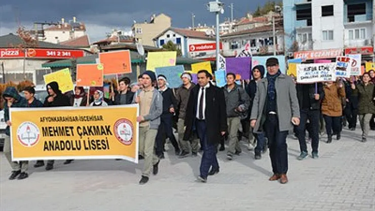 Küfür etmeyin, kitap okuyun – Kocatepe Gazetesi