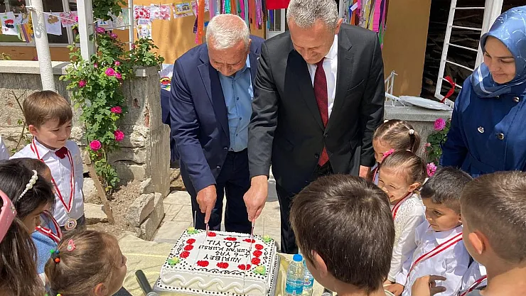 Kur'an kurslarında yılsonu programları yapıldı