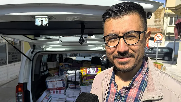 Kurulacak Yeni Kütüphane İçin Tek Başına Elini Taşın Altına Koydu