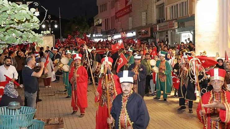 Kütahya'da '15 Temmuz Demokrasi Ve Milli Birlik Günü' Yürüyüşü