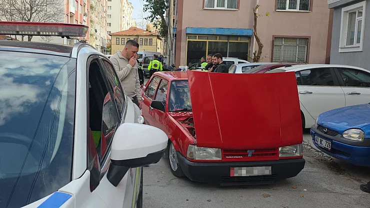 Kütahya'da 'Dur' İhtarına Uymayan Sürücü Aracını Bırakıp Kaçtı