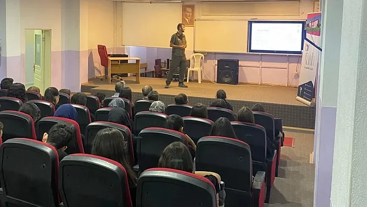 Kütahya'da Lise Öğrencilerine 'Mavi Vatan: Orman' Başlıklı Eğitim