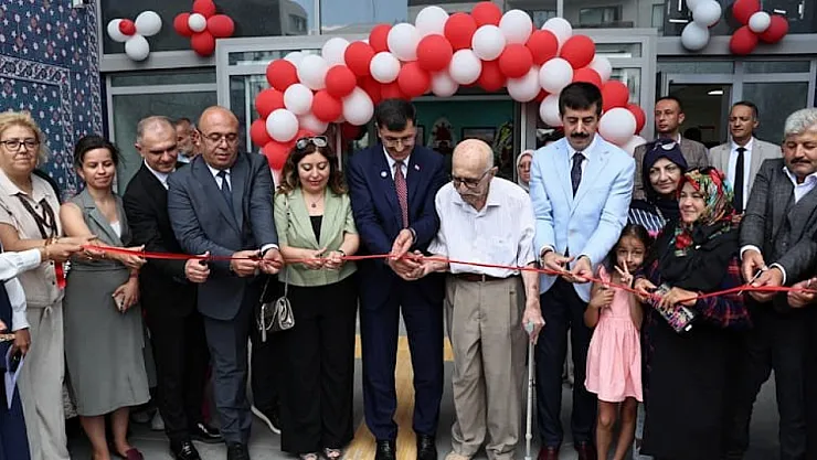 Kütahya'da Yaşlı Ve Engelli Gündüz Yaşam Merkezi Açıldı