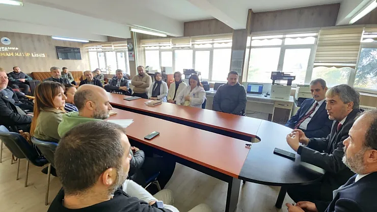 Kütahya İl Millî Eğitim Müdürü Yılmaz Öğretmenlerle Buluştu