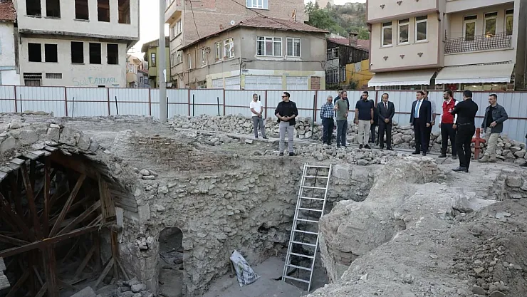 Kütahya Yakup Çelebi Külliyesi'nde Kazı Çalışmaları Devam Ediyor