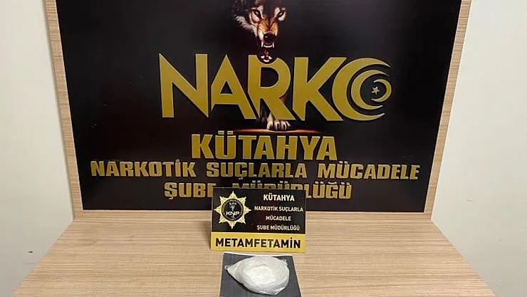 Kütahya'da Eşyaları Arasında Uyuşturucu Bulunan İranlı Yolcu Tutuklandı