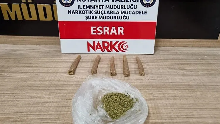 Kütahya’da iki şahsın üzerinde uyuşturucu ele geçirildi