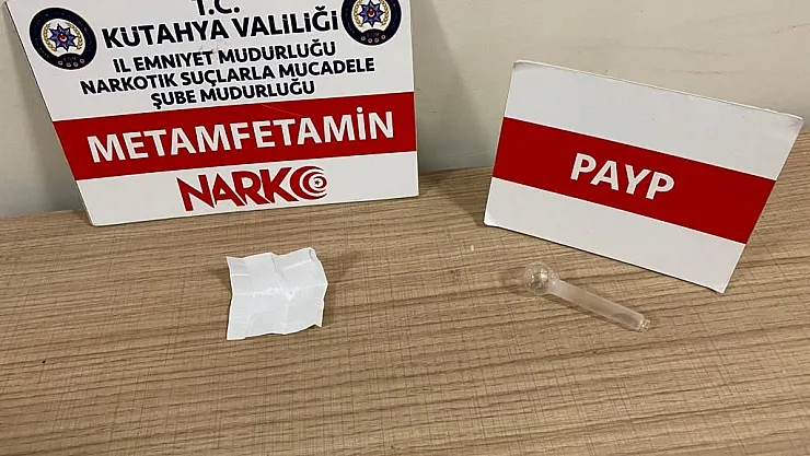 Kütahya'da şüpheli şahsın üzerinde uyuşturucu ele geçirildi