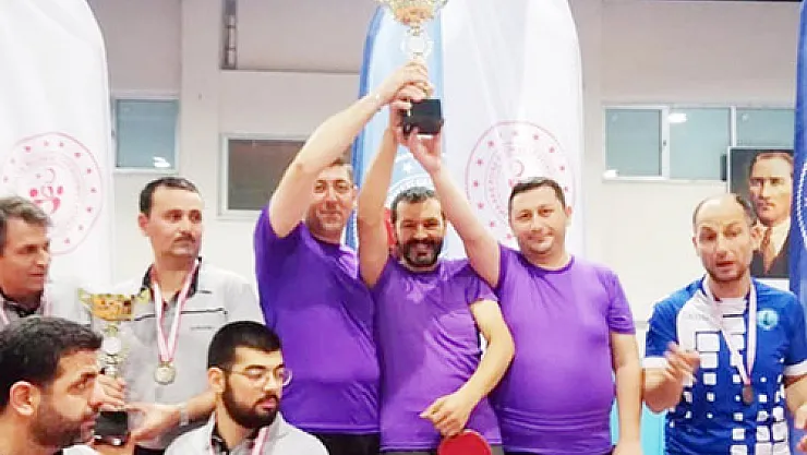 Masa'nın şampiyonu Öğretmengücü