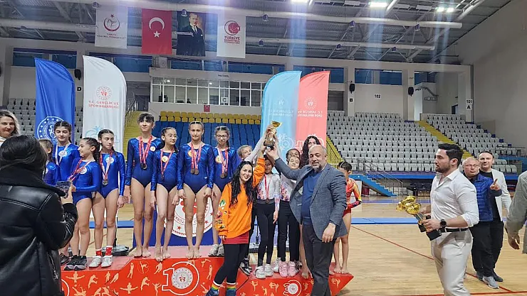 Mehmet Akif Ersoy Ortaokulu Başarıya Doymuyor