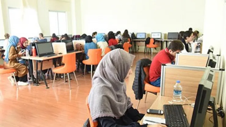 Merkez Kütüphanesi'ni 1 ayda 29 bin öğrenci kullandı