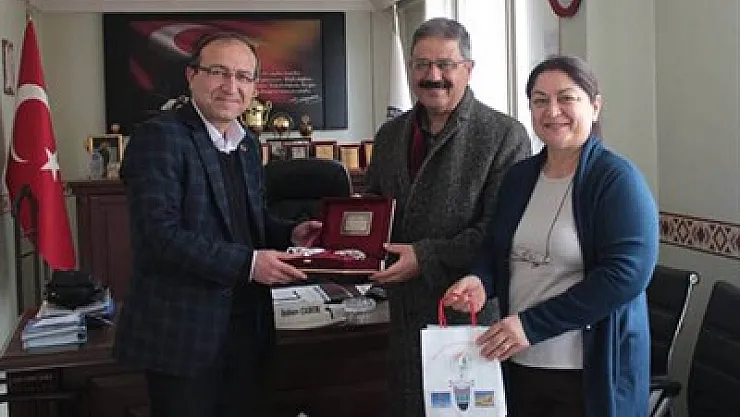 Merkez Valisi Tamer’den İhsaniye Belediyesi’ne ziyaret