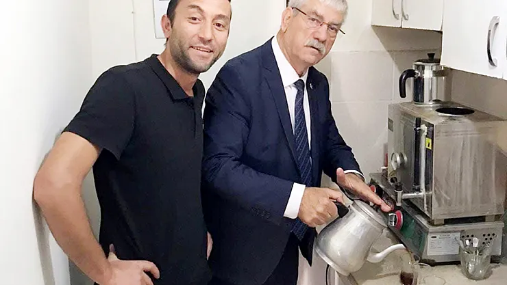Mesai CHP'de, Maaş ve SGK YÜNTAŞ'ta