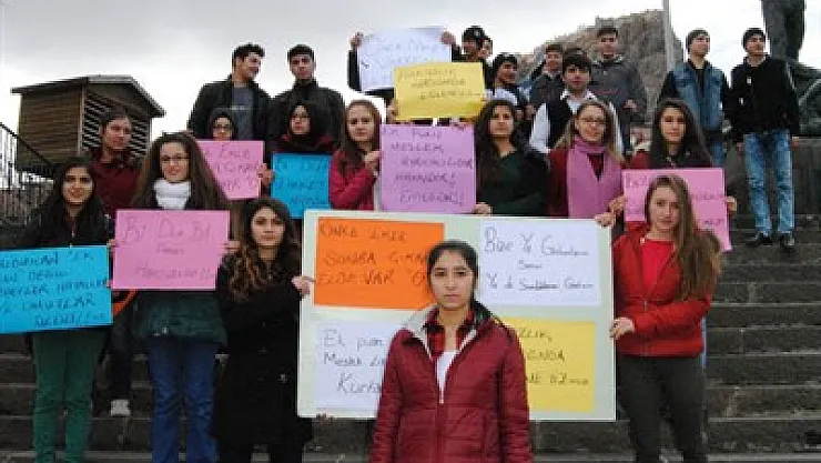 Meslek liseliler ek puan kaldırılmasına tepkili