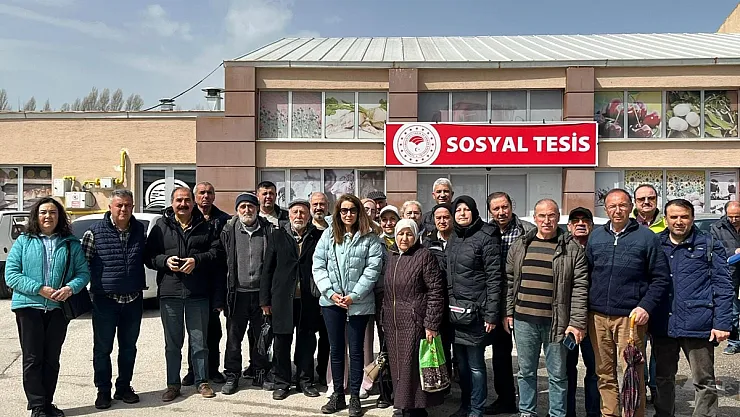 ‘Meyve Ağaçlarında Budama Ve Aşılama’ Kurslarında 845 Kişi Sertifika Aldı