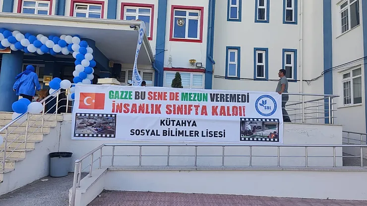 Mezun Öğrencilerden Gazze İçin Anlamlı Mesaj