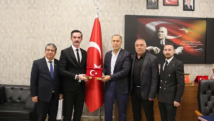 MHP Merkez İlçe Yönetimi Başhekim Acar'a Hayırlı Olsun Dedi