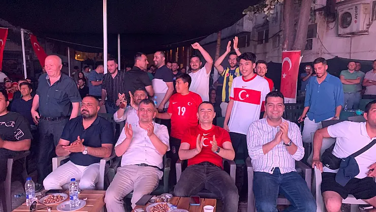 Milli Maç Heyecanı Emirdağ'da Da Yaşandı
