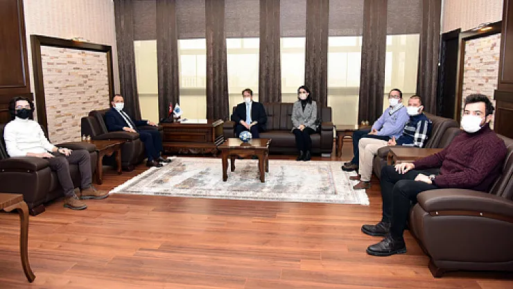 Mimarlar Odası Başkanı Sümer, Rektör Karakaş'ı ziyaret etti