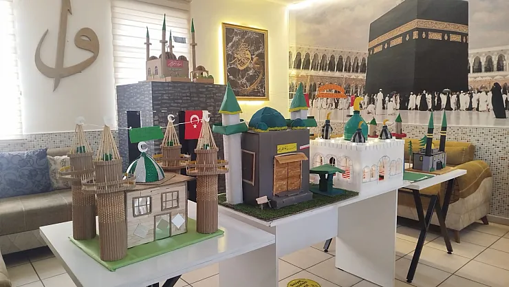 Minik Ellerden Büyük Eserler