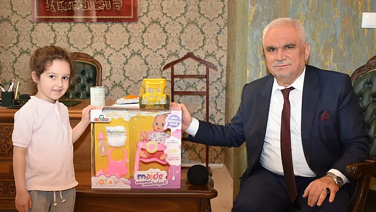 Miniklerden Anlamlı Ve Örnek Davranış