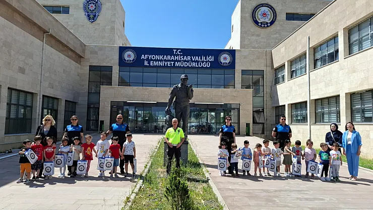 Miniklere Polislik Mesleğini Anlattılar