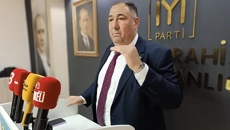 Mısırlıoğlu'ndan Belediye Meclisi Yorumu: Parmak Sallama Görüntüsü Varsa Yayınlansın
