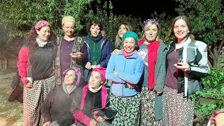 Motorcu kadınlar Ayazini'nde konakladı – Kocatepe Gazetesi