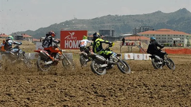 Motorcular Anneler için yarıştı – Kocatepe Gazetesi