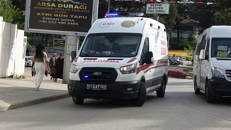 Motosikletin Çarptığı Yaya Hastaneye Kaldırıldı