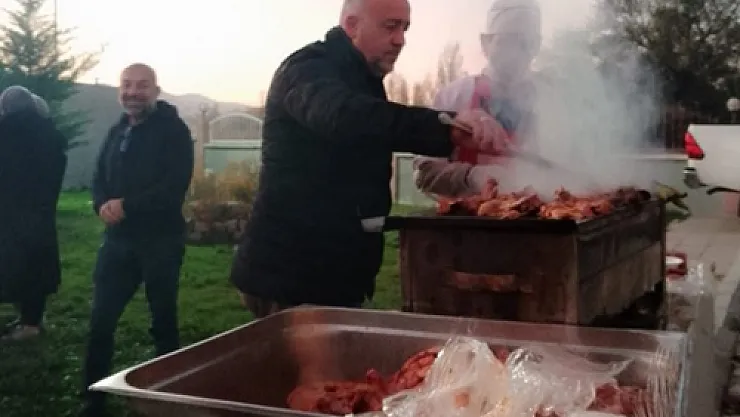 Müdür Kasapoğlu’ndan  öğrencilere mangal daveti