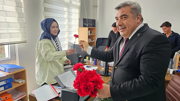 Müdür Sünnetci'den Personeline Sürpriz: Kapıları Tek Tek Çaldı