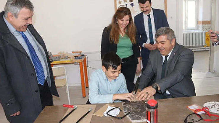 Müdür Sünnetci, Kendin Yap Atölyesi'ni ziyaret etti