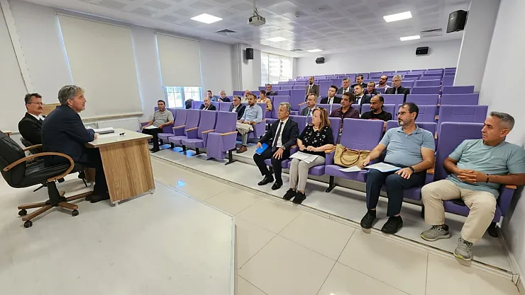Müdür Yılmaz Okul Müdürleri Ve Koordinatör Öğretmenlerle Buluştu