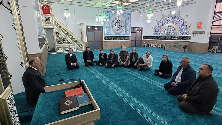 Müftü İmamoğlu İbadete Yeni Açılan Camide Vaaz Verdi