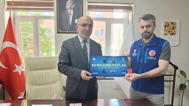 Müftü İmamoğlu, Kurbanını TDV'ye Bağışladı