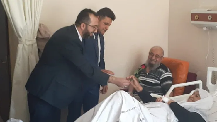 Müftülük personeli hastaları ziyaret etti