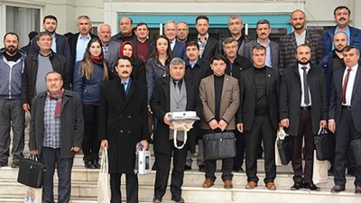 Muhtarlara bilgisayar hediye edildi – Kocatepe Gazetesi
