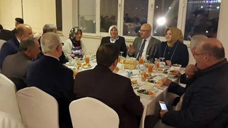 Muhtarlardan Başkan Çoban onuruna yemek