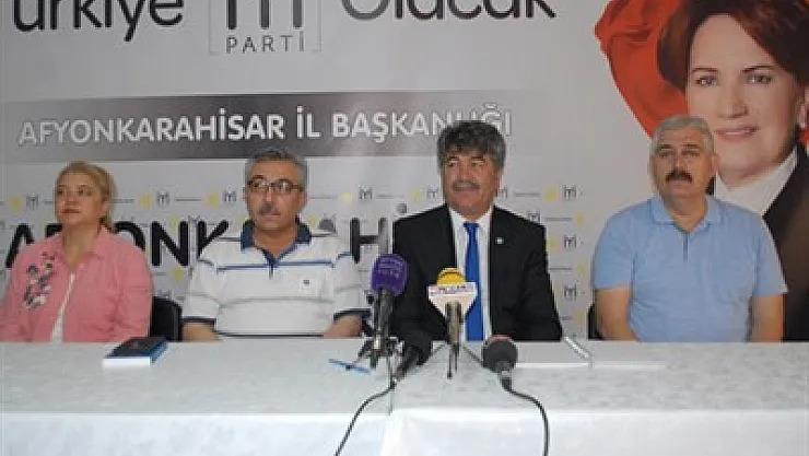 'Müjde istemiyoruz, Şuhut'un yolunu yaptırın'
