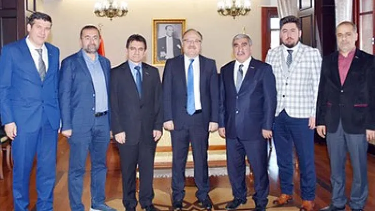 MÜSİAD'dan Vali'ye ziyaret – Kocatepe Gazetesi