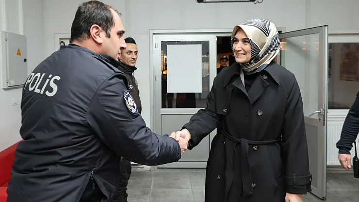 Nöbetteki Polislere Vali Sürprizi