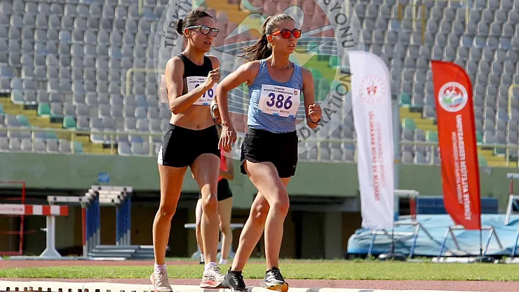 Odunpazarıspor'dan Çifte Şampiyona Başarısı