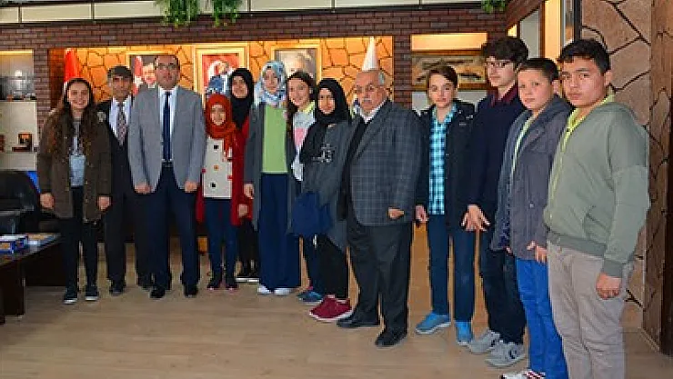 Öğrenciler, Çöl'e teşekkür etti – Kocatepe Gazetesi