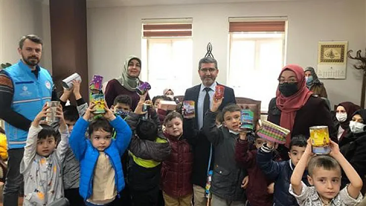 Öğrenciler harçlıklarını su kuyusu için bağışladı