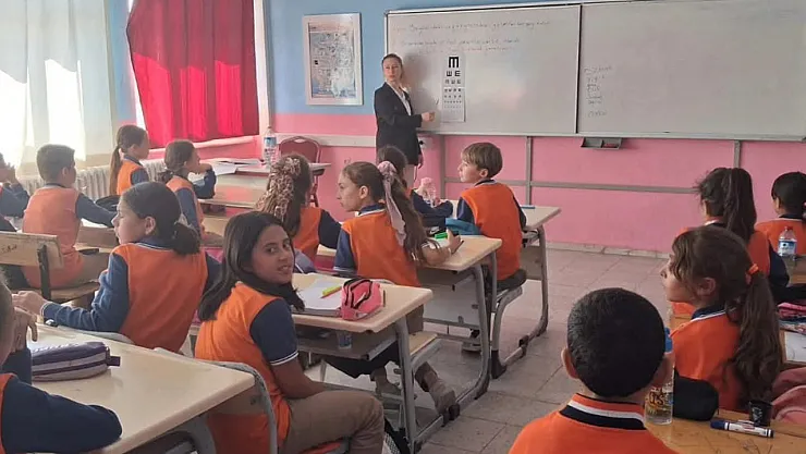 Öğrencilere Göz Taraması Yapıldı