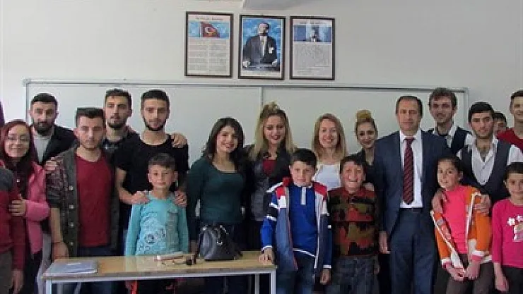Öğrencilere kitap hediye edildi – Kocatepe Gazetesi