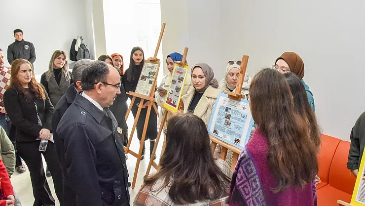 Öğrencilerin sergisi yeni döneme ışık oldu
