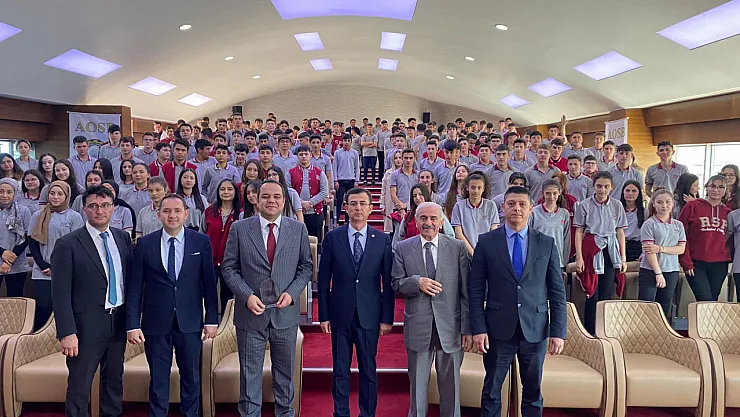 'Öğrenmek İsteyene Bilgi, Öğretmek İsteyene Muhatap Önemlidir'