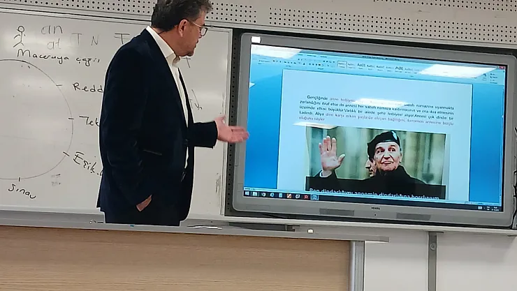 Öğretmen Akademilerinde İlk Ders: Bilge Lider İzzetbegoviç